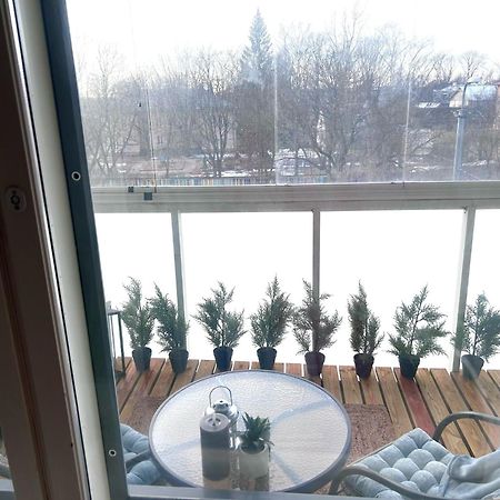 Stella'S Apartment - City Center - Free Secure Parking - Big Sun Terrace - Air Conditioning - Wifi - Tram To The Tallinn Bus Station And Old Town Exterior photo