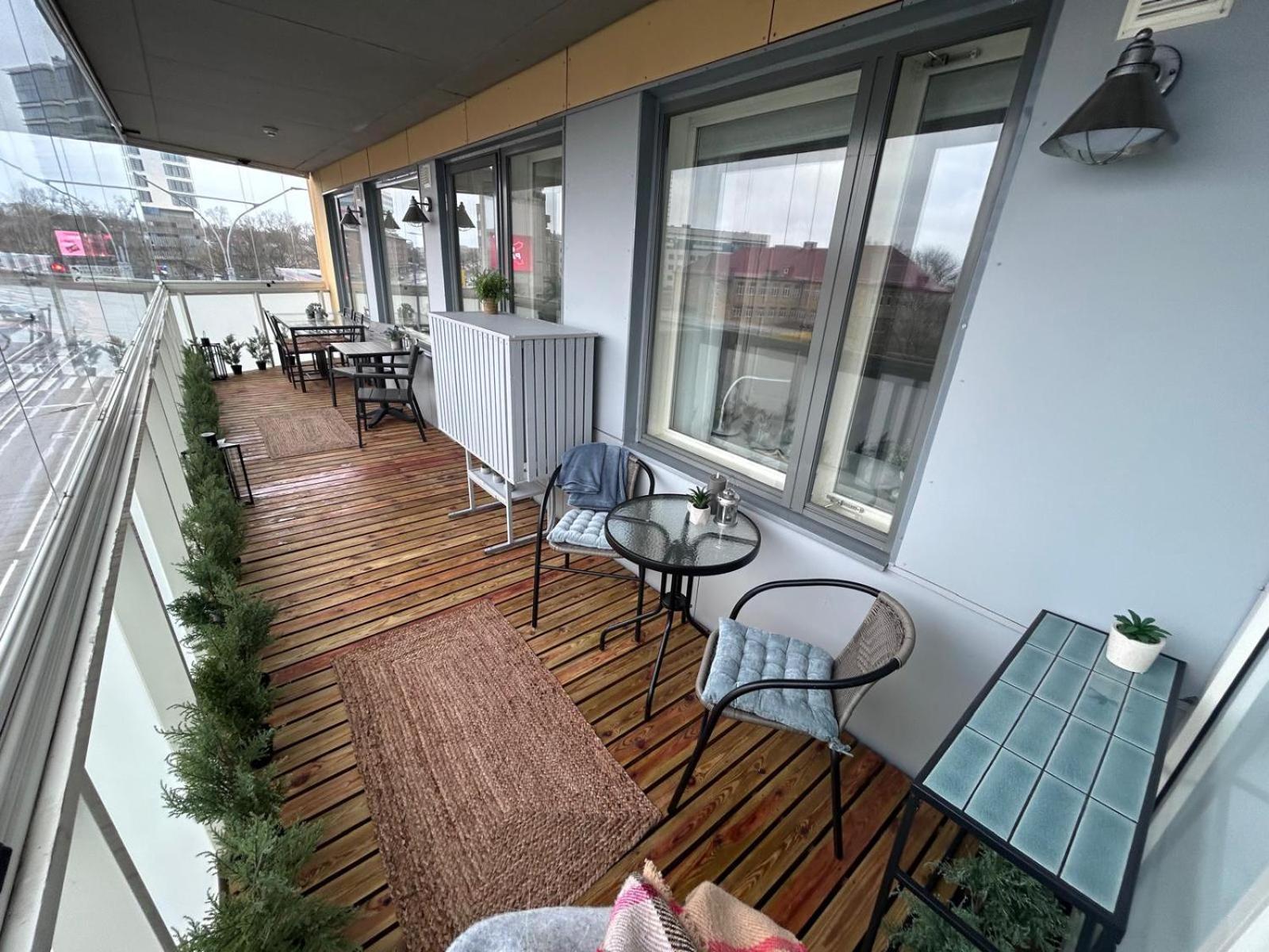 Stella'S Apartment - City Center - Free Secure Parking - Big Sun Terrace - Air Conditioning - Wifi - Tram To The Tallinn Bus Station And Old Town Exterior photo