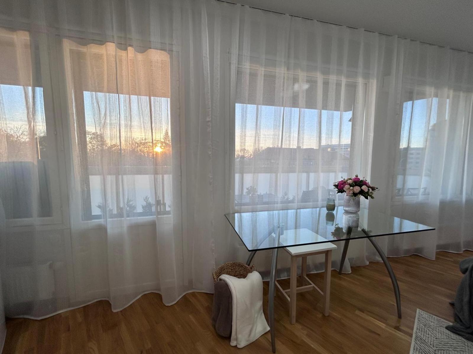 Stella'S Apartment - City Center - Free Secure Parking - Big Sun Terrace - Air Conditioning - Wifi - Tram To The Tallinn Bus Station And Old Town Exterior photo
