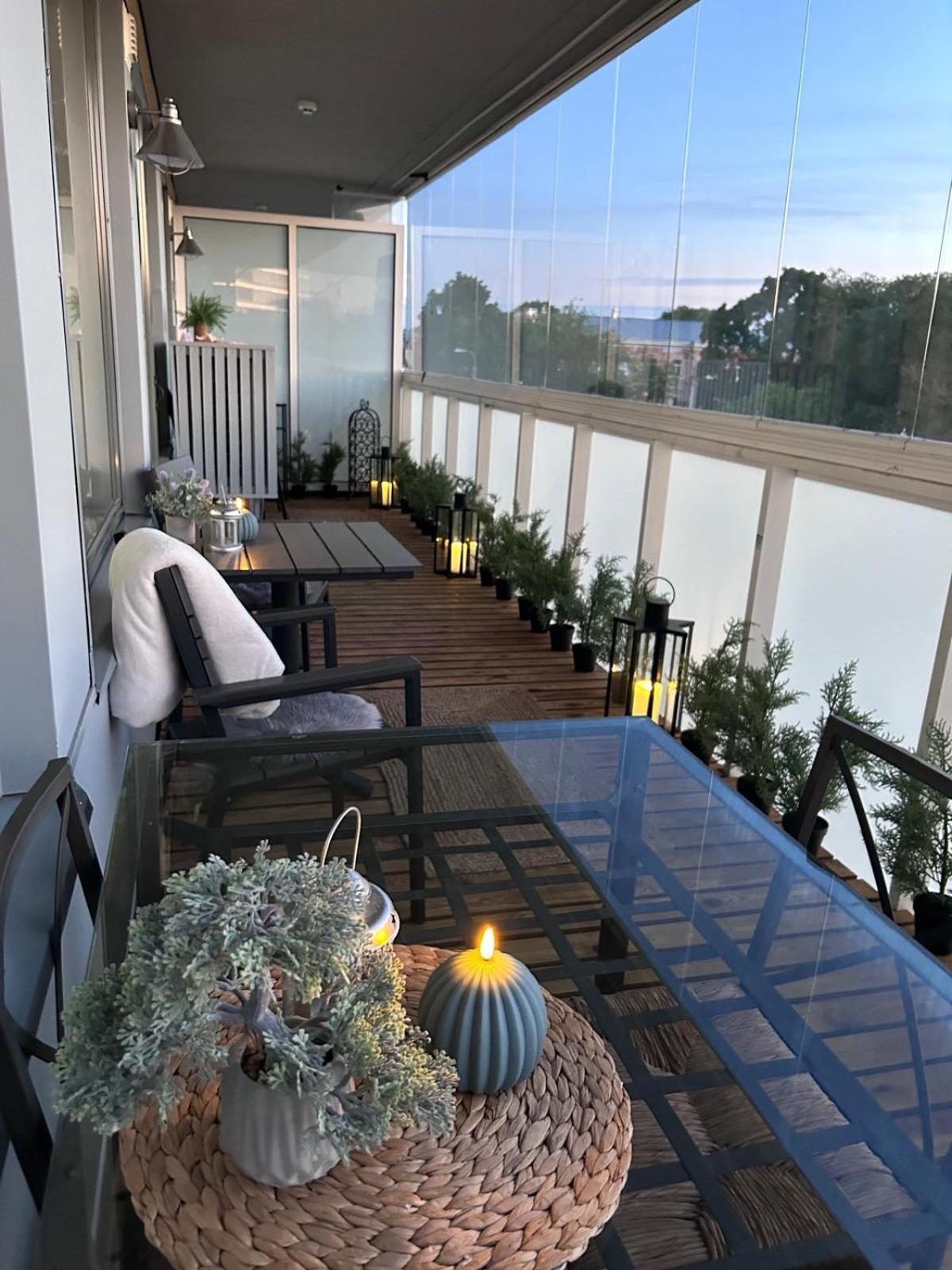 Stella'S Apartment - City Center - Free Secure Parking - Big Sun Terrace - Air Conditioning - Wifi - Tram To The Tallinn Bus Station And Old Town Exterior photo